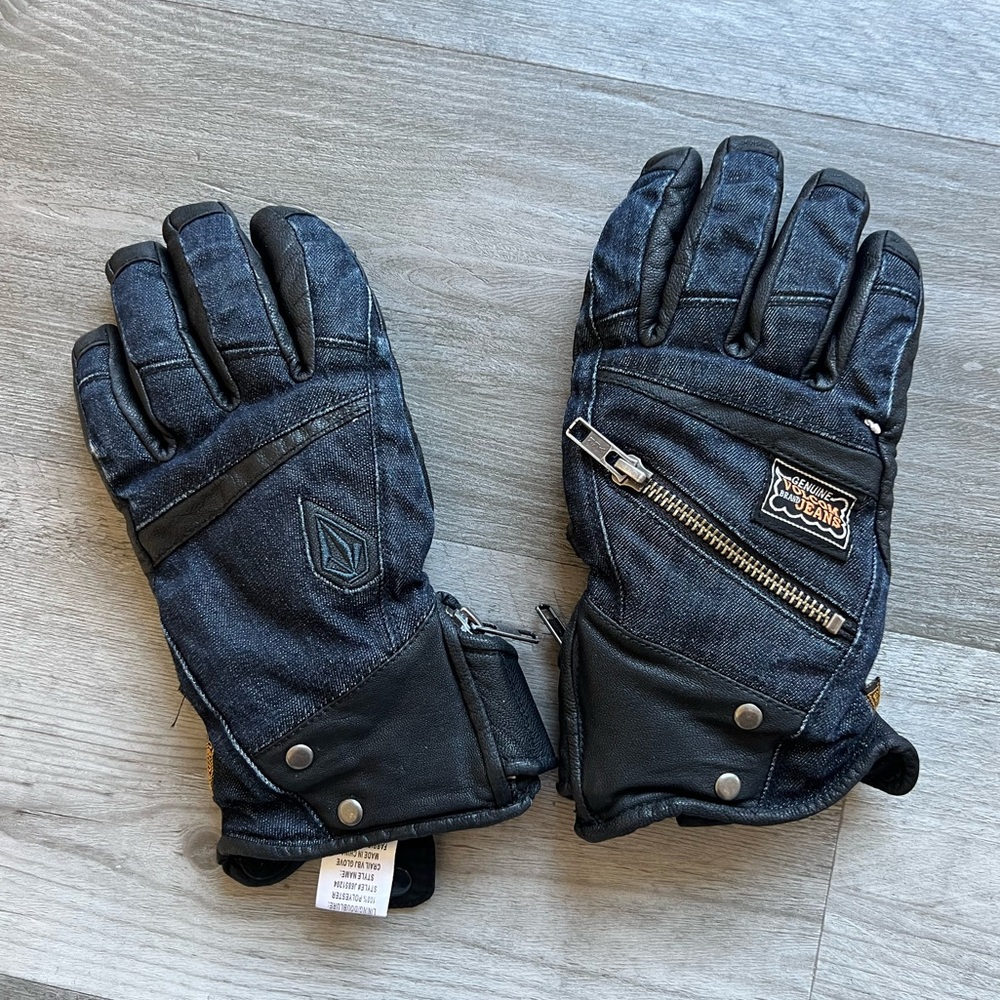 Volcom snow gloves